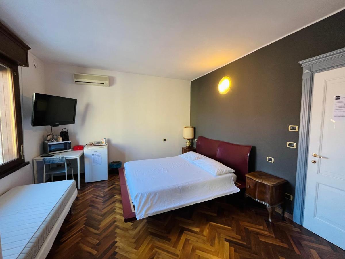 Viale Manzoni Hotel Sassuolo Ngoại thất bức ảnh